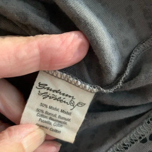 Gray Patterned Long Sleeve Top - Picture 8 of 10